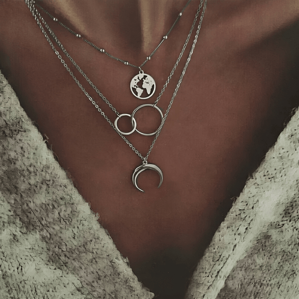 Necklace Set With Layered Pendants