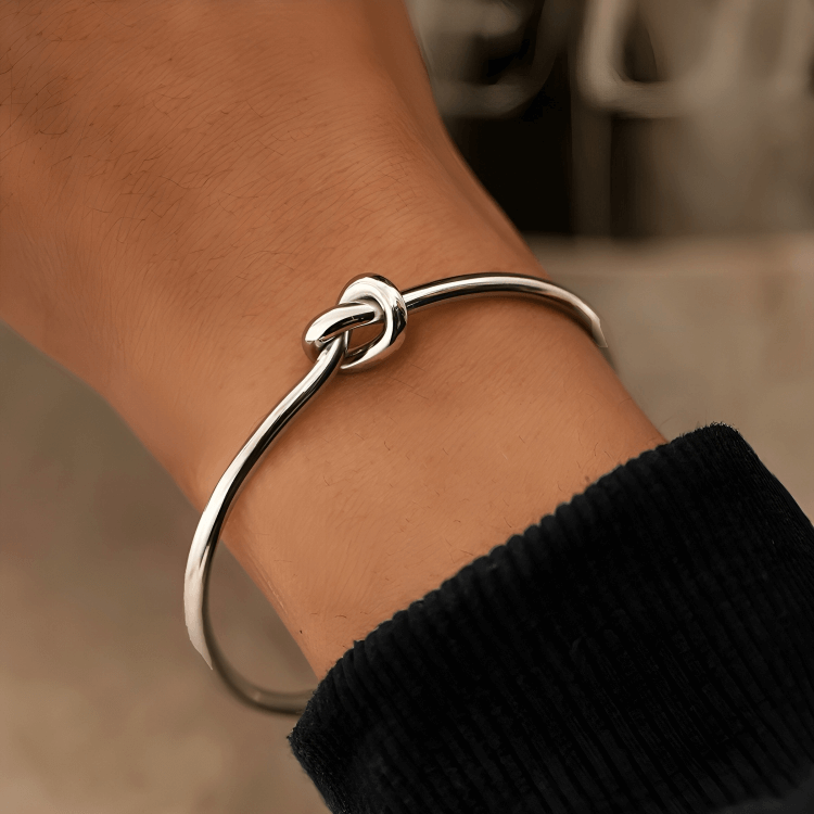 Timeless Twist: Stainless Steel Vintage Bracelet Collection