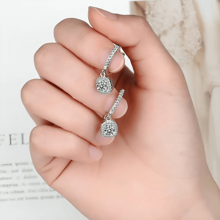 Radiant Elegance: Moissanite Huggie Hoop Earrings - Diva Dash